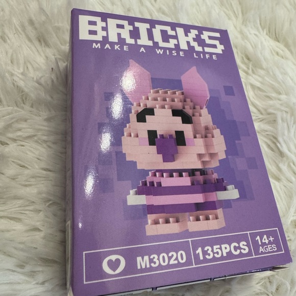 Piglet Winnie the Pooh BRICKS Pink & Purple Pixel Building Set - 135 PCS - Picture 5 of 5